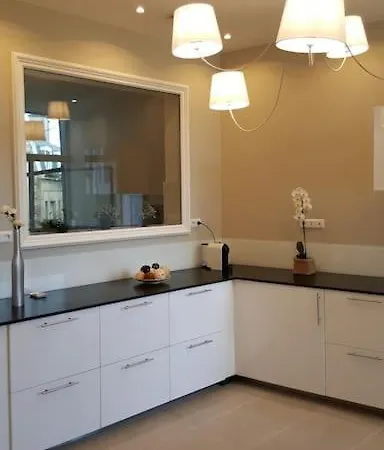 Apartment Center Of - Large Refurbished Historic Flat