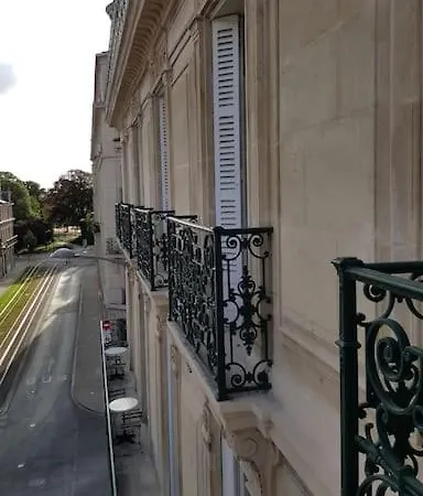 Center Of - Large Refurbished Historic Flat Apartment Reims