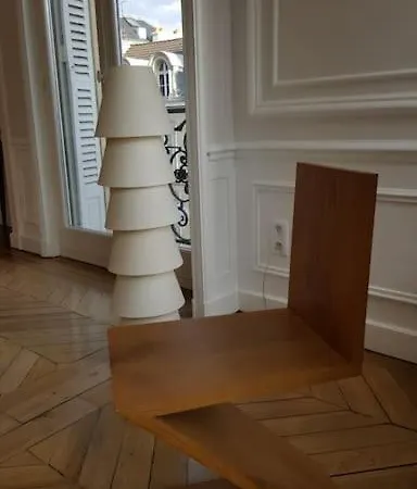 Center Of - Large Refurbished Historic Flat Reims