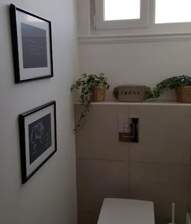 Center Of - Large Refurbished Historic Flat *